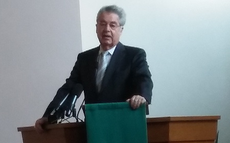 Alt-Bundespräsident Heinz Fischer als Gastpredigt in der evangelischen Markuskirche in Wien-Ottakring.